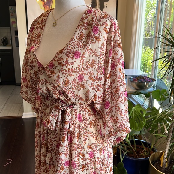 Aakaa Floral Maxi Dress l Size S - Picture 3 of 4